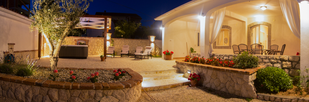 Maison de vacances Lara - tolles Haus mit aussen Jacuzzi für 6 Personen ganz in der Nähe von Meer, Rab, Insel Rab Kvarner Bucht Inseln Kroatie