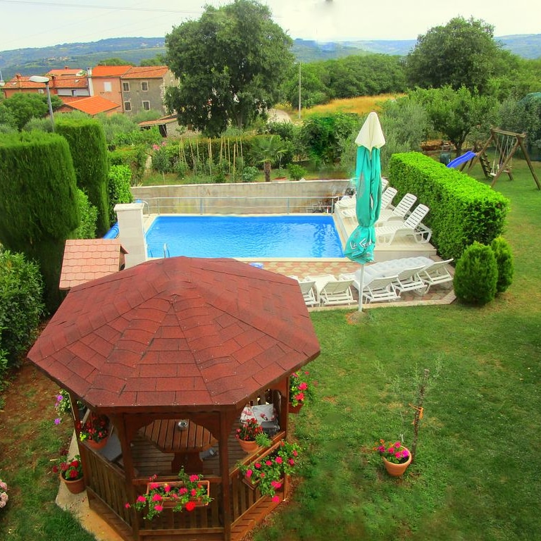 prázdninový dom ****sterne mit beheiztem Pool und schene ausblick am meer,  Kaštel, Buje Istrien Zentral Chorvátsko