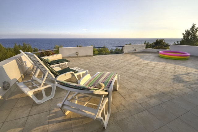 Terace




Large sun deck terrace 60 m2