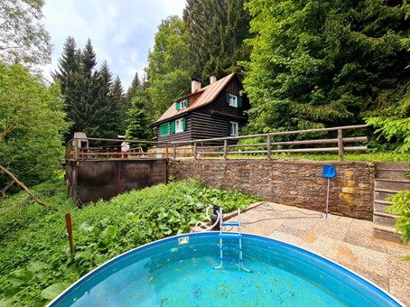 dom letniskowy Vitkovice  mit Pool, fast alleinstehend, Vitkovice, Riesengebirge Riesengebirge Czechy