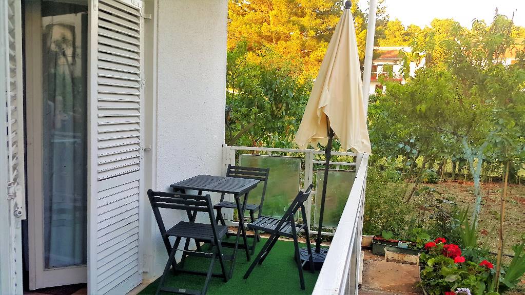 Balkon mit Gartenblick