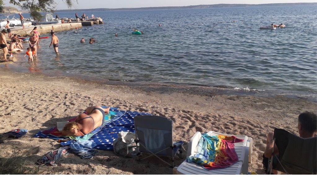 Ferienwohnung 2-Zimmer-Ferienwohnung mit Meerblick direkt am Strand im kleinen Ort Rtina Miletici, Zadar 28 km in Rtina Miletici, Razanac, Norddalmatien Zadar  