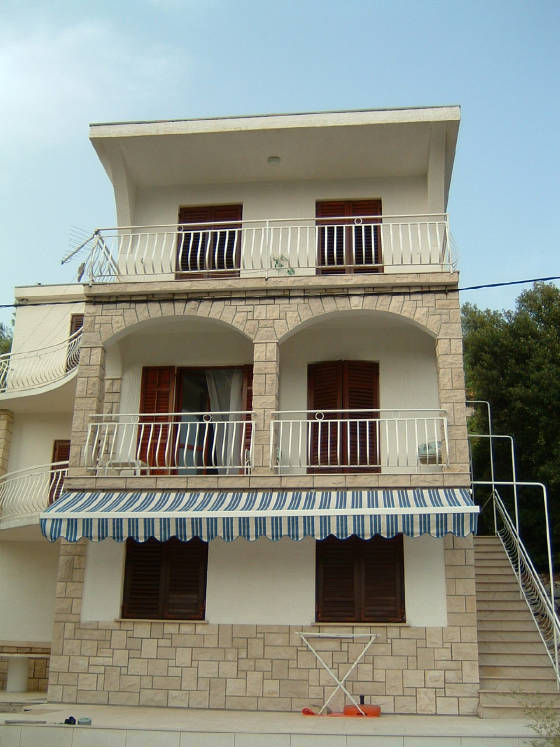 Balcony (2nd floor)