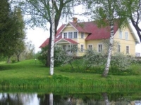 Chata, chalupa Jaunbrenguli-Yellow house, Cesis/Raiskums, Vidzeme - Livland P&#257;rgaujas nov. Lotyšsko