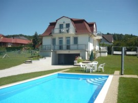 Ferienhaus FEWO mit Pool für 6 Pers.(GYE-12) in Gyenesdiás, Plattensee-Balaton Balaton-Nordufer  