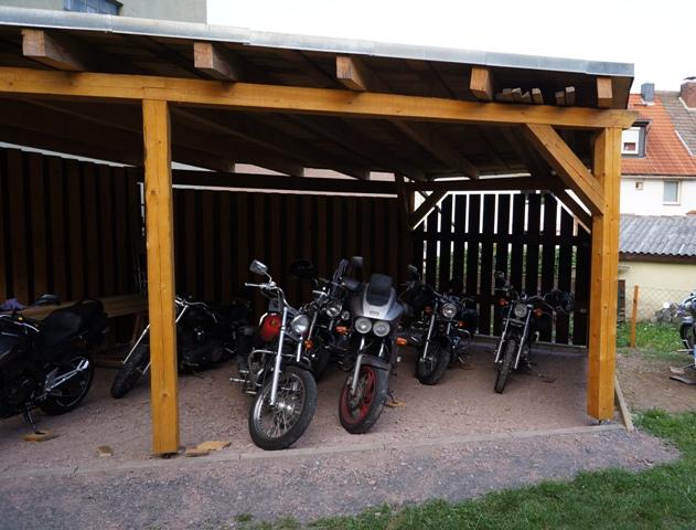 Ferienwohnung Ferienwohnung bis 14 Personen in Hasselfelde, Sachsen-Anhalt Harz  Carport für Motorräder