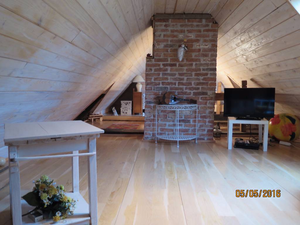 Mansarde -Fernsehnzimmer