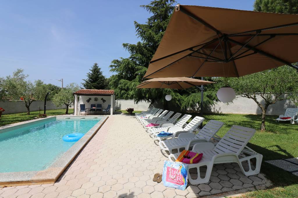 Apartman za odmor Bequeme Ferienwohnung Rosmarin fur 6 - 8 Personen in Porec Porec, Istrien Nordküste Porec  Salzwasser-Pool