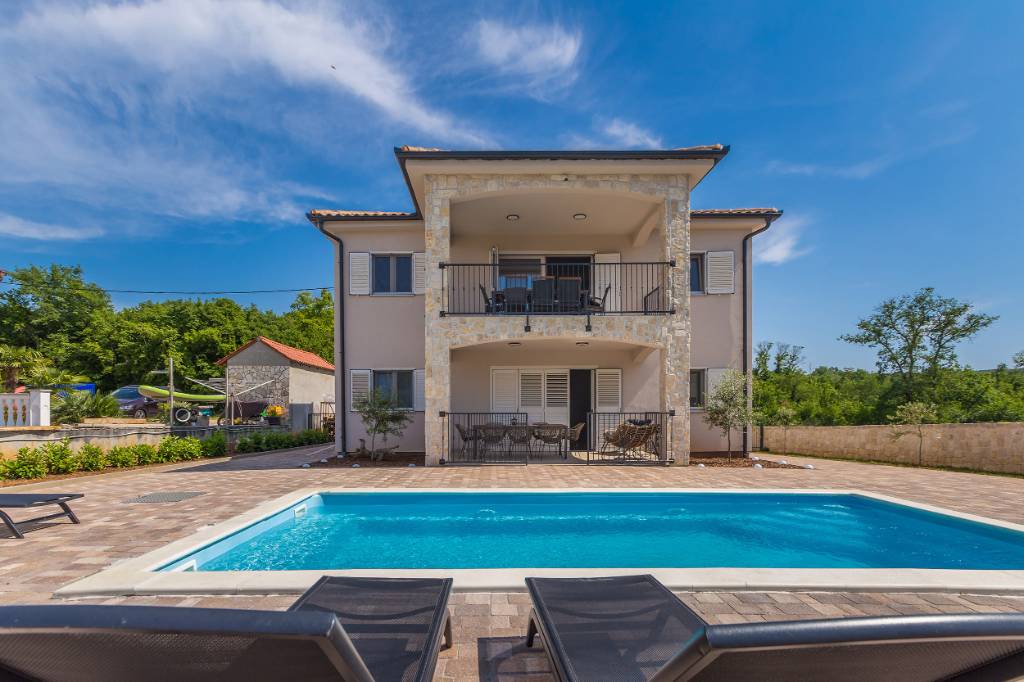 Ferienwohnung Wohnung in einem neu gebauten Ferienhaus mit Swimmingpool Barušići In der Nähe von Malinska auf der in Malinska, Kvarner Bucht Inseln Insel Krk  