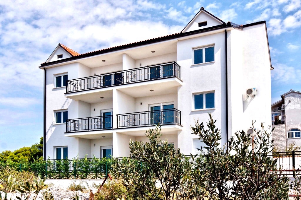 Ferienwohnung Moderne Neubauwohnungen mit einer Fläche von 70 m2 mit Schwimmbad und freiem Panoramablick in Primošten, Norddalmatien Primosten  